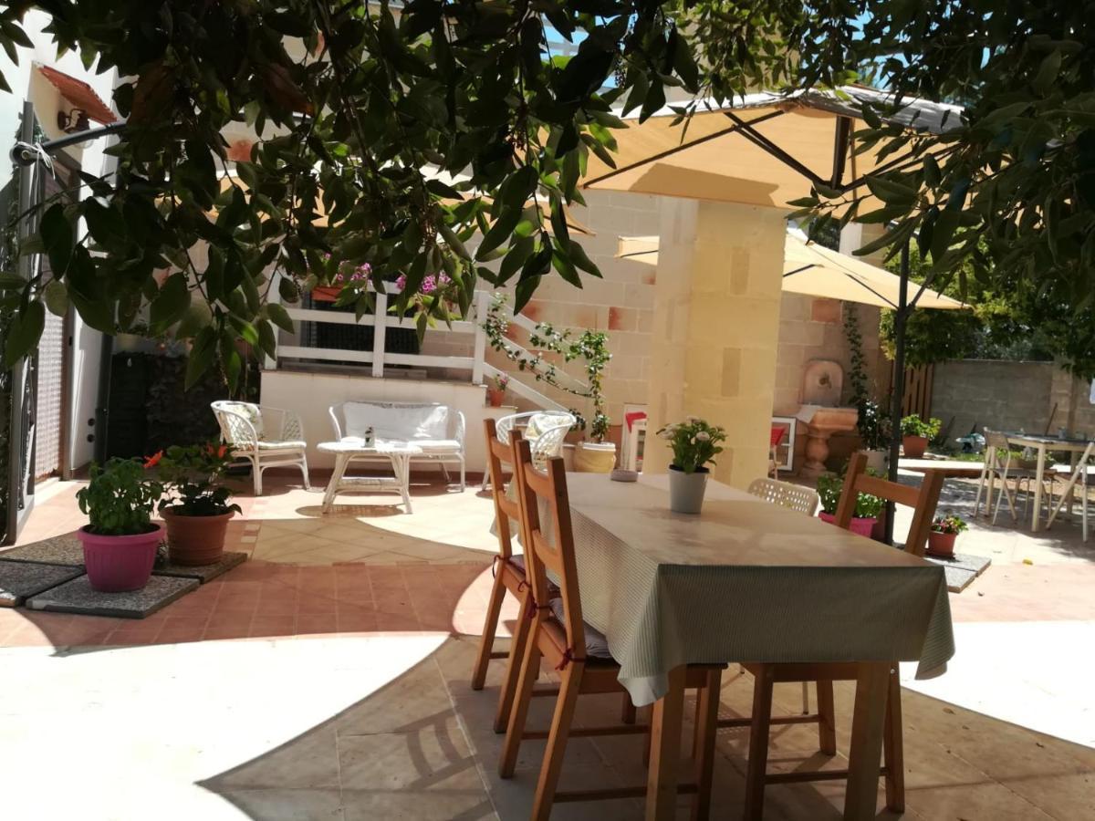 Antico Casale Il Sambuco Bed & Breakfast Manduria Exterior photo