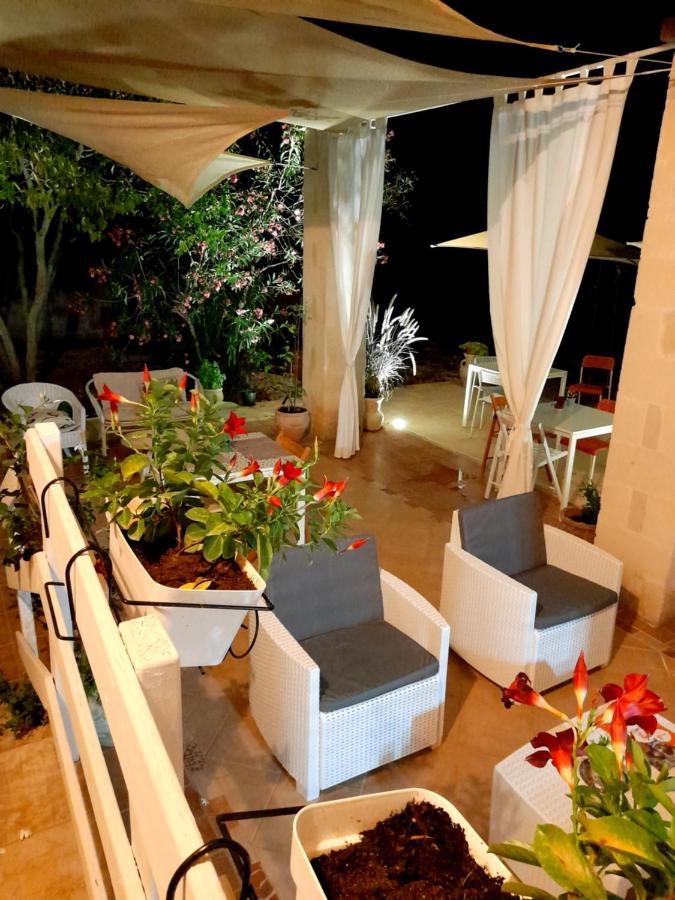 Antico Casale Il Sambuco Bed & Breakfast Manduria Exterior photo