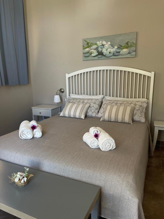 Antico Casale Il Sambuco Bed & Breakfast Manduria Exterior photo